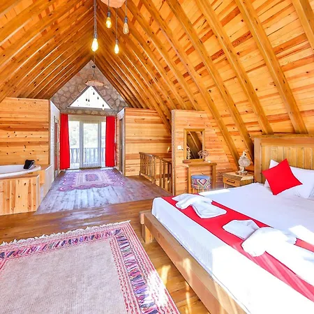 Alaska Hotel 4*